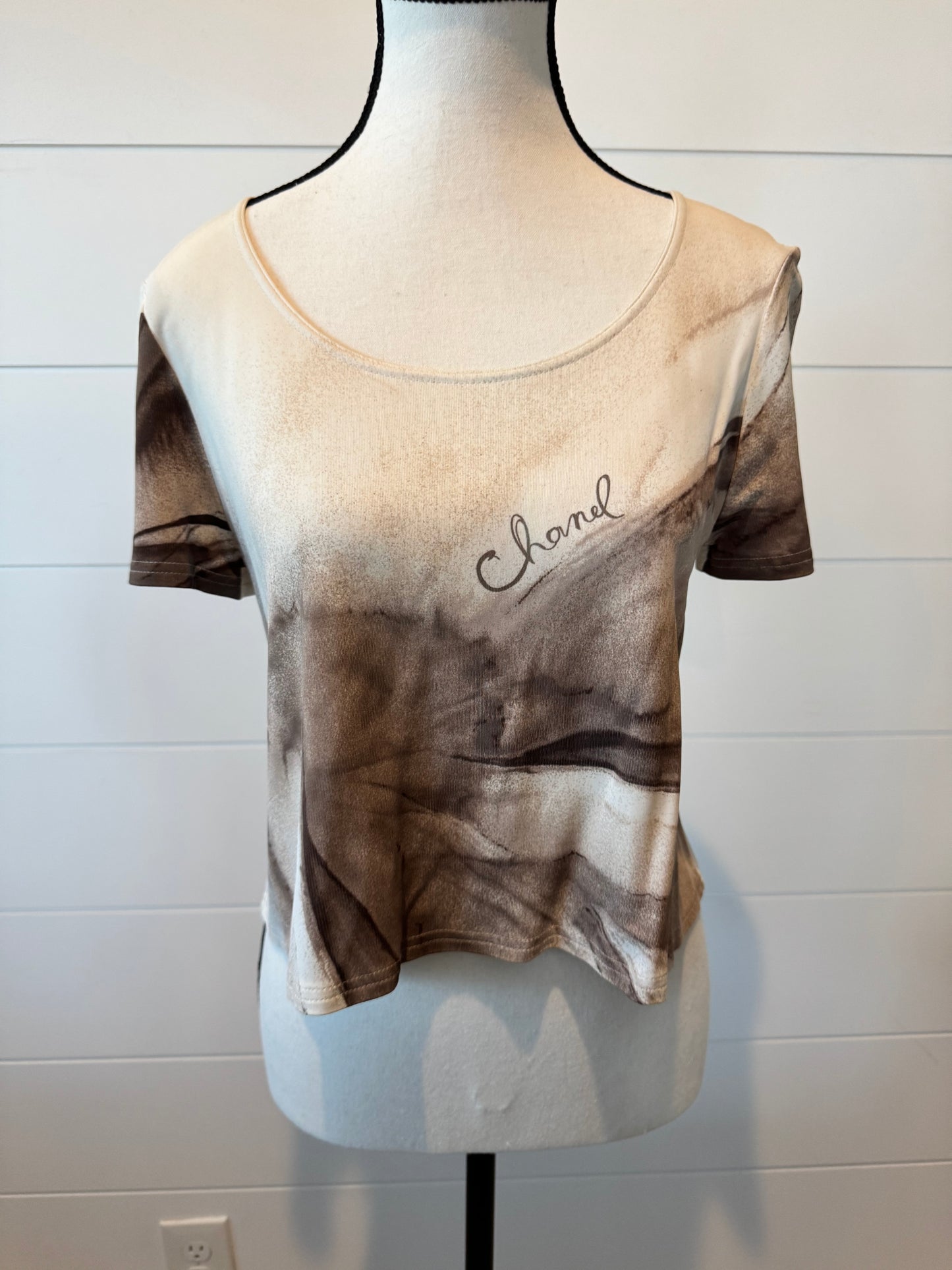 CHANEL Cream & Tan Shirt Sleeve