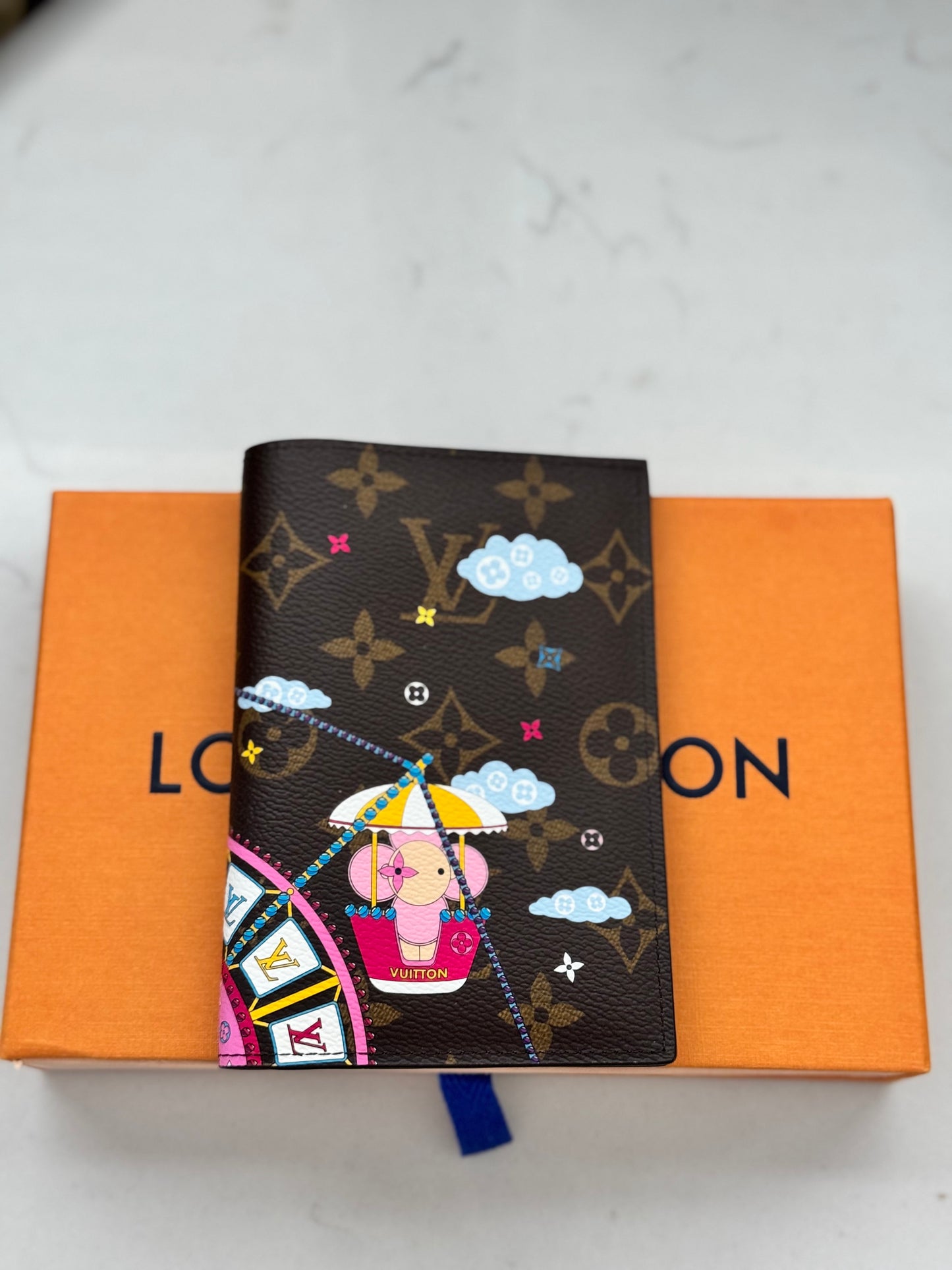 LOUIS VUITTON 2020 Vivienne Ferris Wheel Passport Cover (Like New)