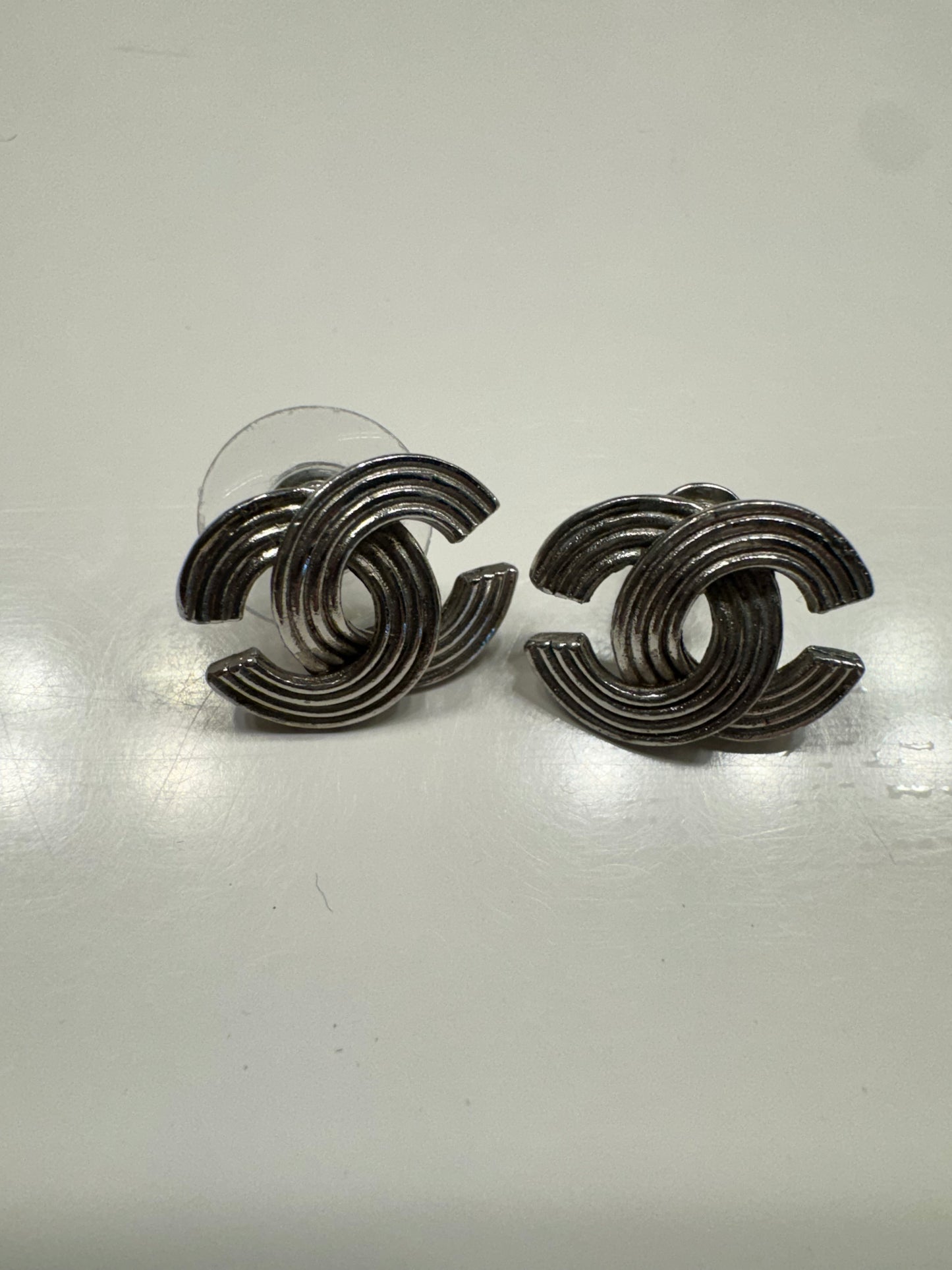 CHANEL Vintage 2000 Spiral Textured CC Small Silver Pierced Earrings