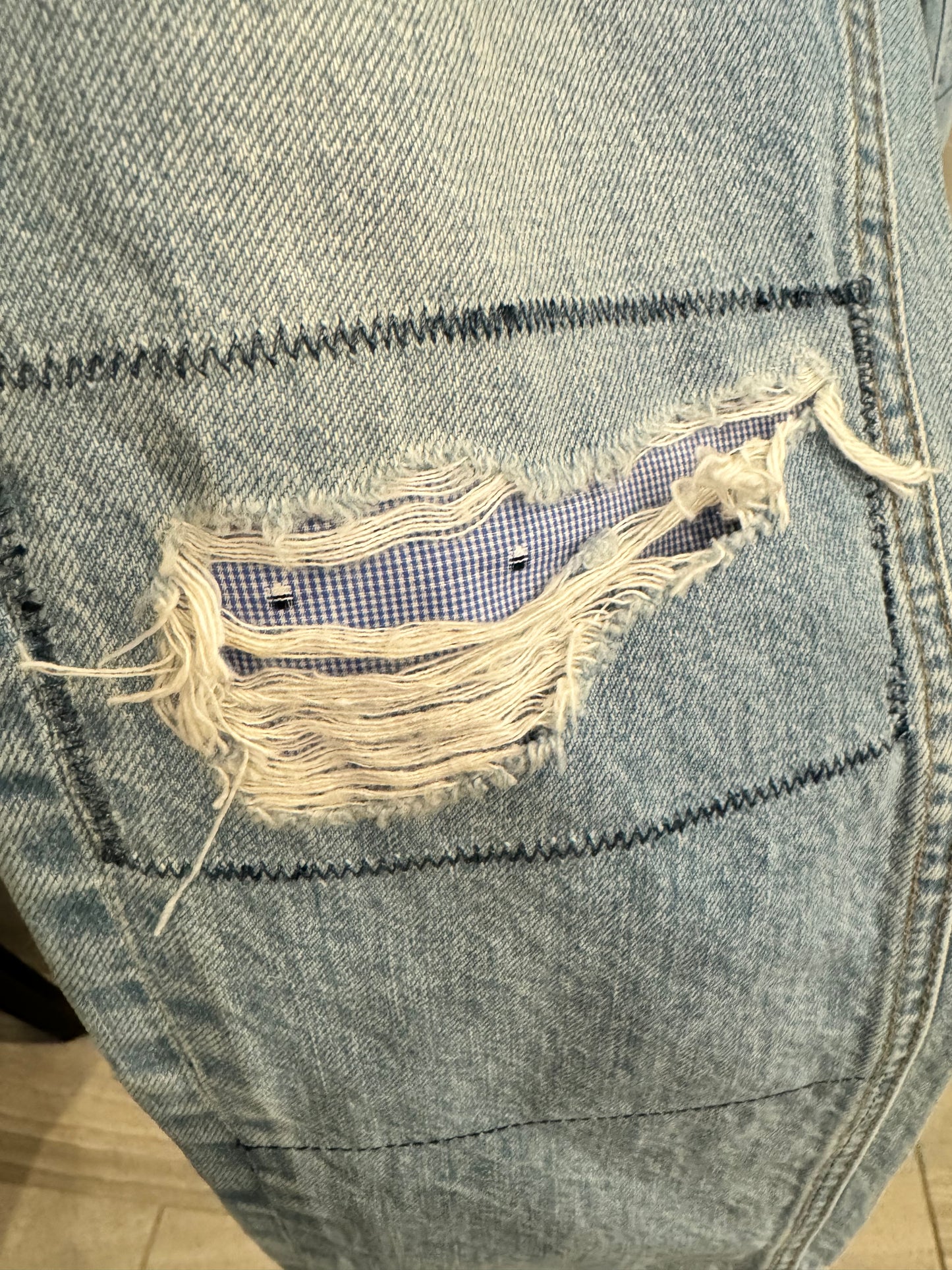 DEREK LAM 10 CROSBY Mila Mid-Rise Girlfriend Distressed Jean (New) Size: 27