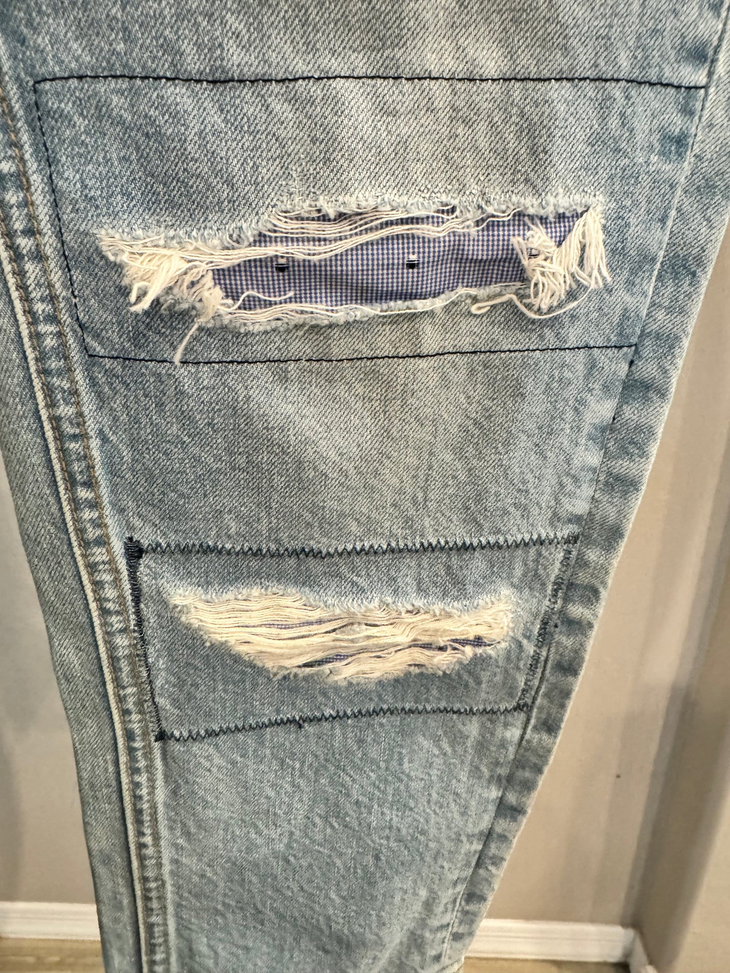 DEREK LAM 10 CROSBY Mila Mid-Rise Girlfriend Distressed Jean (New) Size: 27