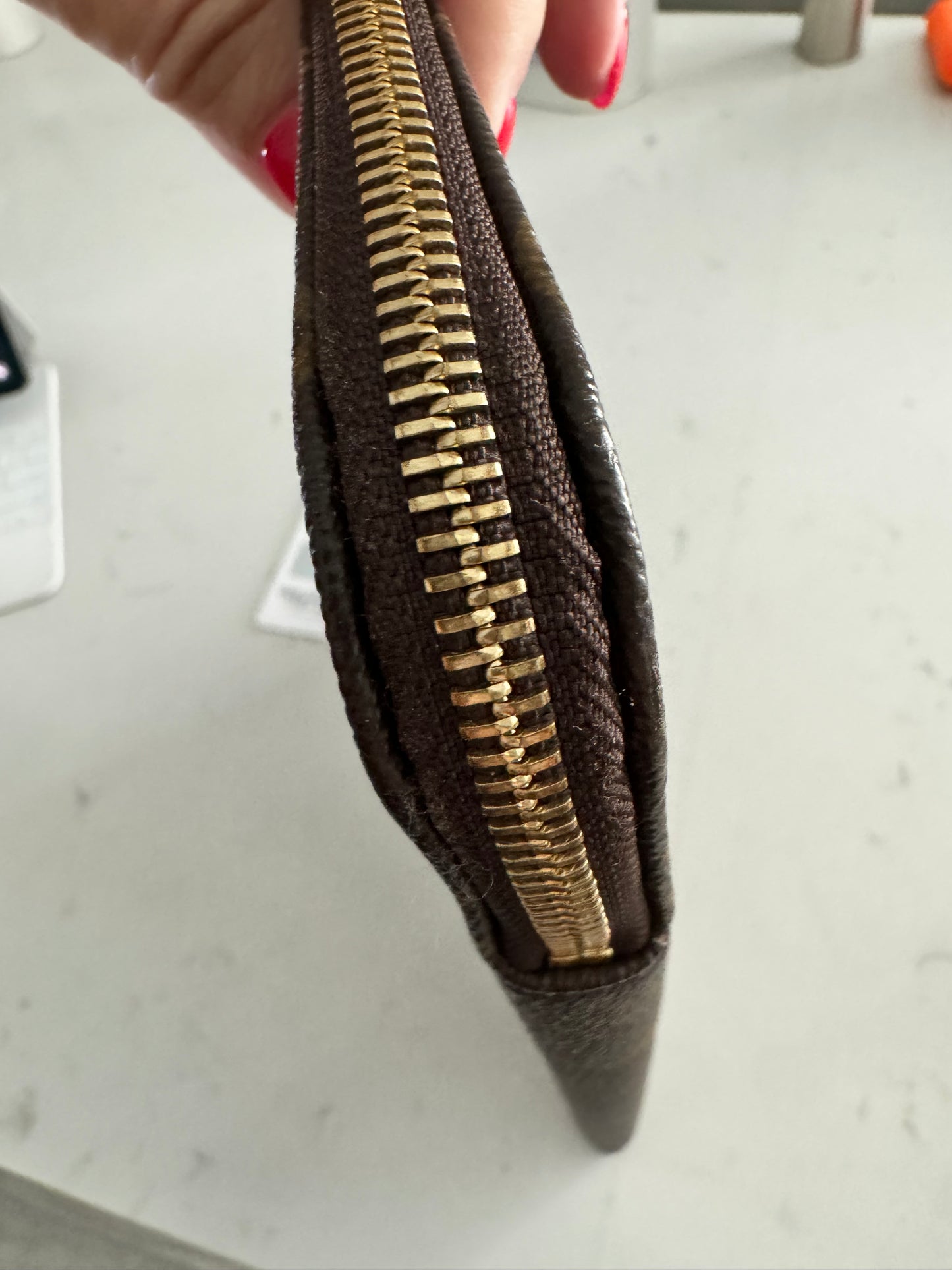 LOUIS VUITTON - Vintage L V Pochette Document Holder (Pre-Loved)
