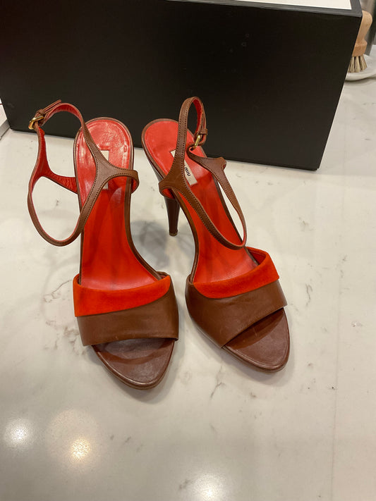 MIU MIU - Brown Leather/Red Suede Pump Size: 37.5 (Pre-Loved)