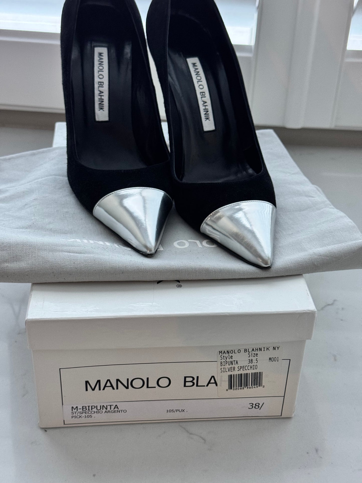 MANOLO BLAHNIK Black Suede/Silver Pumps Size: 38.5 (Like New)