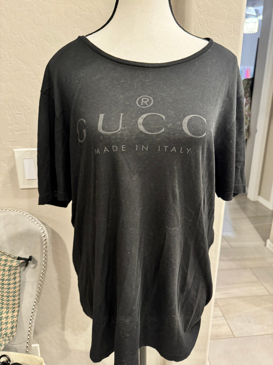 GUCCI - Logo Black T-Shirt Size: XL (Pre-Loved)