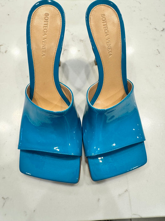 Bottega Venetta - NWB Sandals In Solid Blue Gloss Calf Blaster Size 37.5