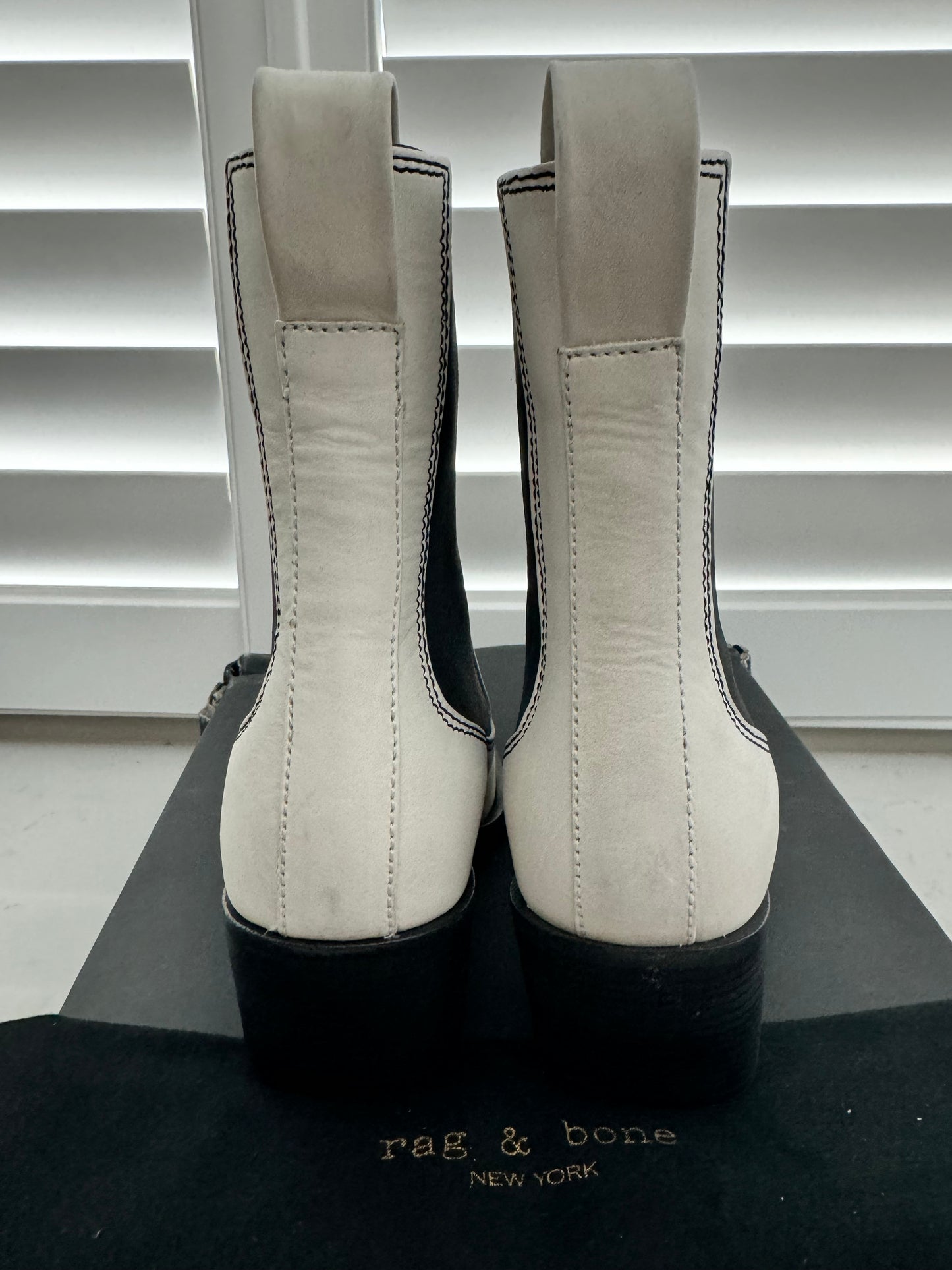 Rag & Bone - Axis Block Heel Chelsea Boots (New) Size: 7.5