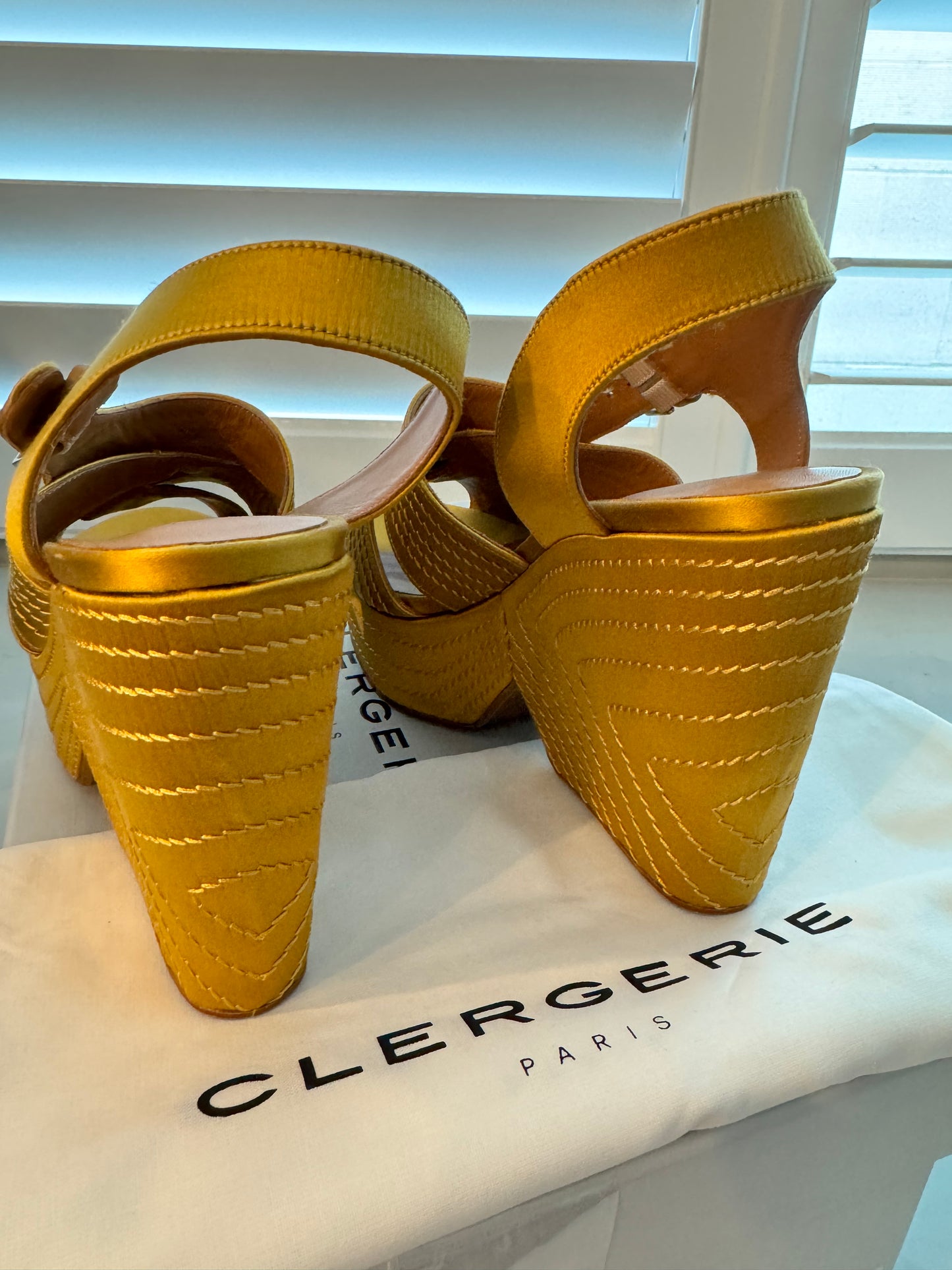 Robert Clergerie -Darlene Satin Gold Platform Sandals (New) Size: 7.5