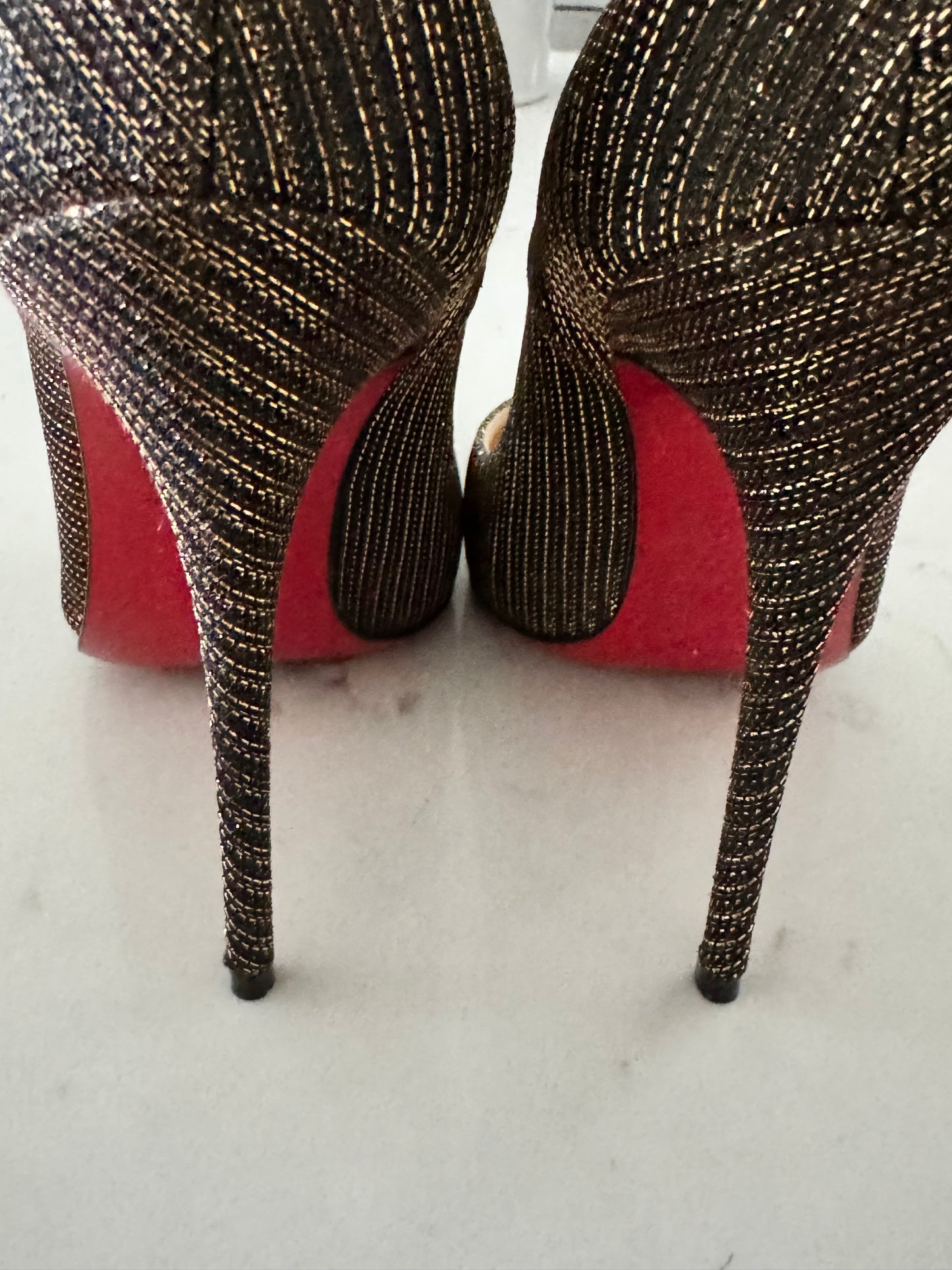 CHRISTIAN LOUBOUTIN Glitter Chain So Kate 120 Pumps (Pre-Loved) Size: 35.5/US 5.5