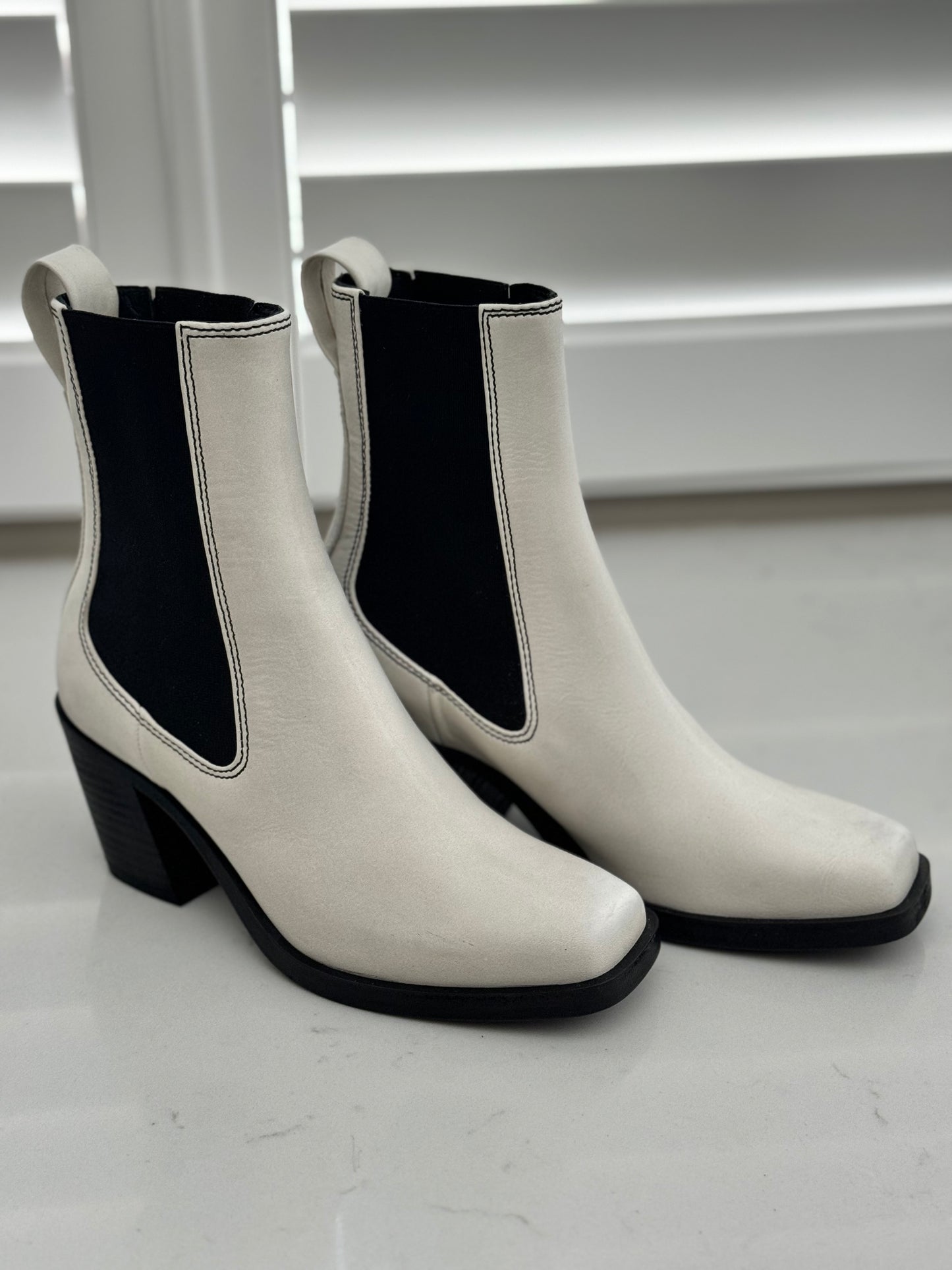 Rag & Bone - Axis Block Heel Chelsea Boots (New) Size: 7.5